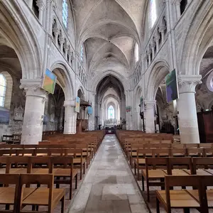 The Church of Auvers, between history and Van Gogh's perspective