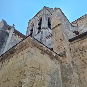 The Church of Auvers, between history and Van Gogh's perspective